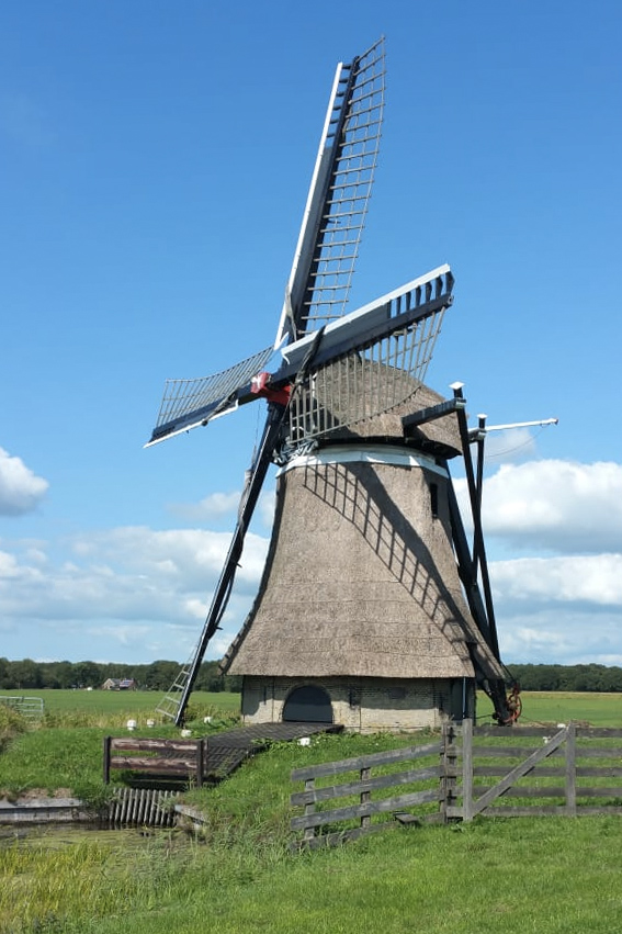 Foto van Het Zwaantje / Huitebuurstermolen, Nijemardum / Nijemirdum, Pieter Zuijkerbuijk (3-9-2018) | Database Nederlandse molens