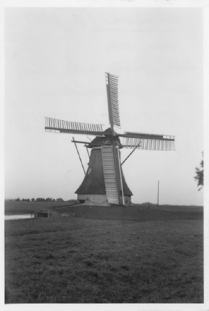De Huinsermolen, , Foto: ? (verzameling Ton Meesters). | Database Nederlandse molens