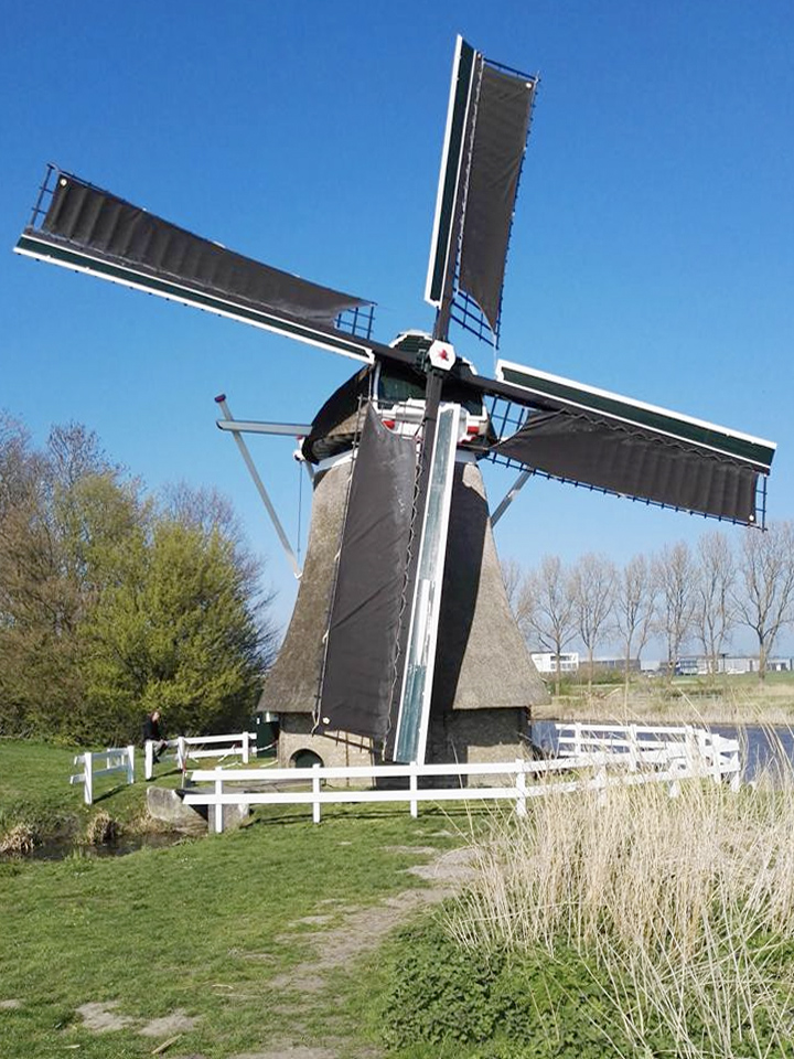 Foto van Froskepôllemolen, Leeuwarden, Teake Visser (9-4-2017) | Database Nederlandse molens