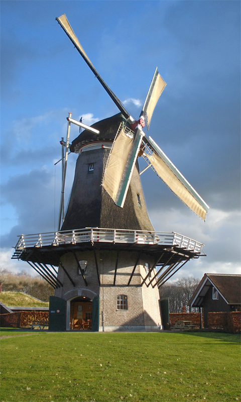 Foto van De Hoop, Nijkerk-Appel, Bert Huisman (molenaar De Hoop Appel) (10-12-2011). | Database Nederlandse molens