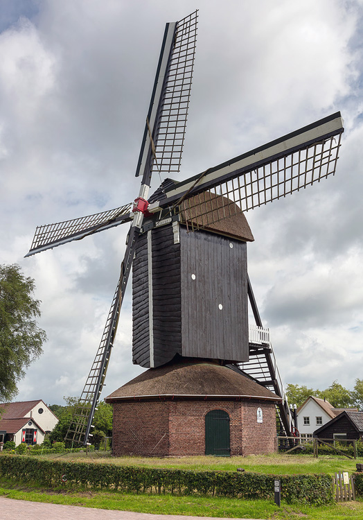 Foto van Den Olden Florus / Kallenbroeker Molen, Terschuur, Bram van Broekhoven (25-6-2012) | Database Nederlandse molens