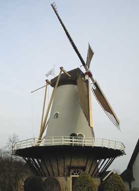 Foto van De Hoop, Zuilichem, Rob Pols (22-2-2007). | Database Nederlandse molens