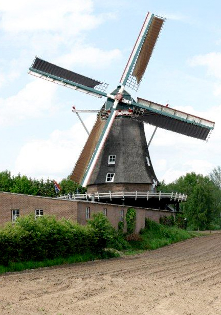 Foto van De Zwiepse Molen, Lochem-Zwiep, Frits Kruishaar (19-5-2012) | Database Nederlandse molens
