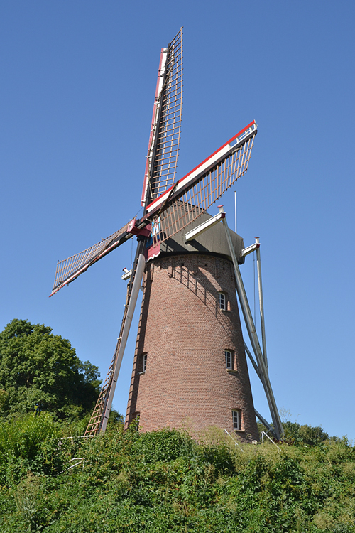 Foto van Janssenmolen, Oirsbeek, Rob Pols (4-8-2013). | Database Nederlandse molens
