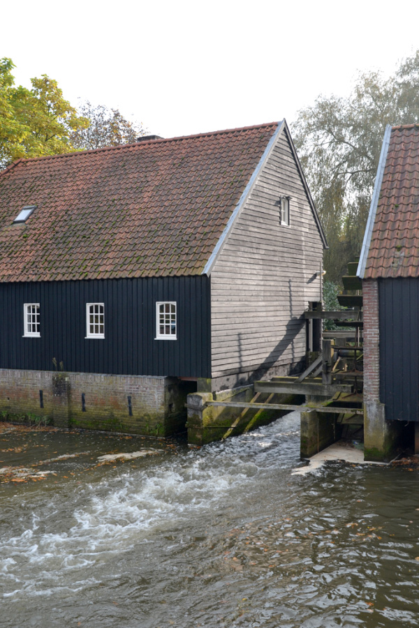 Foto van Dommelse Watermolen, Dommelen, Rob Pols (24-10-2012) | Database Nederlandse molens