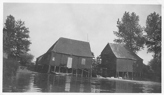 Hooidonkse Watermolen, , Foto: ± 1940 (verzameling Ton Meesters).  Vergelijk met de huidige situatie! | Database Nederlandse molens