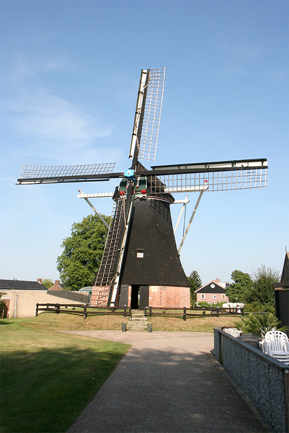 Foto van Nieuwe Molen / Sint Nicolaasmolen, Denekamp, Ronald Bakker (10-9-2017) | Database Nederlandse molens