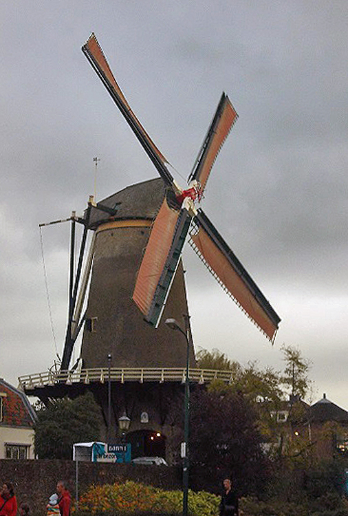Foto van De Windotter, IJsselstein, William Bouter (25-10-2014).  | Database Nederlandse molens
