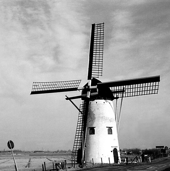De Swaen (vh. Windlust), , Foto: W. de Jonge (aug. 1976). | Database Nederlandse molens