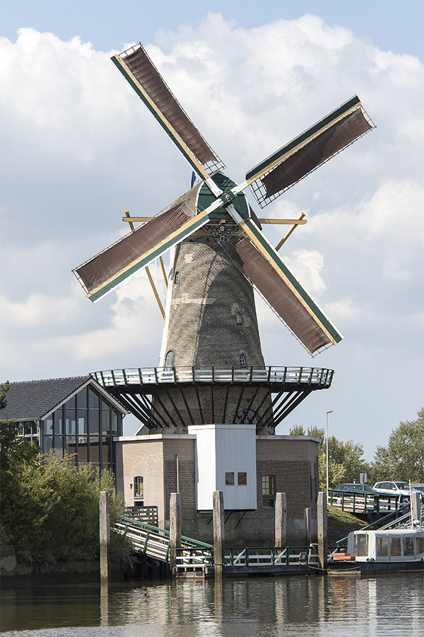 Foto van Windlust, Nieuwerkerk aan den IJssel, Frank Hendriks (1-9-2018) | Database Nederlandse molens