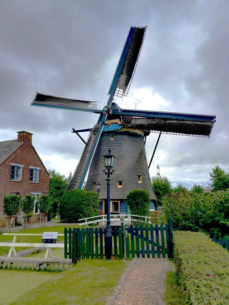 Foto van Nieuwe Veenmolen / Boschmolen, Den Haag / 's-Gravenhage, Dean Tork (26-8-2022) | Database Nederlandse molens